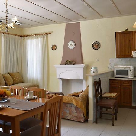 Villa Stam House à Leonídion Extérieur photo