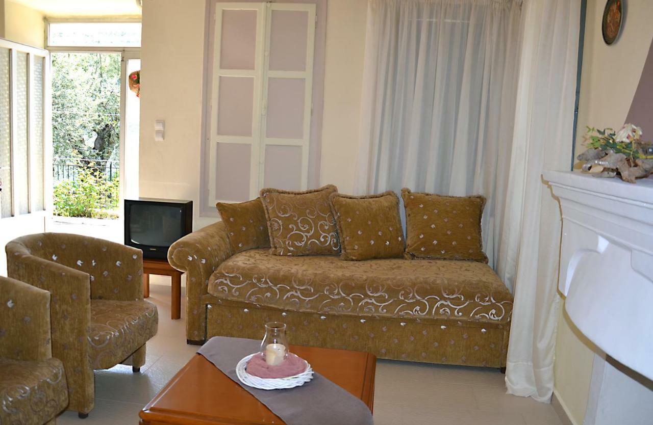 Villa Stam House à Leonídion Extérieur photo